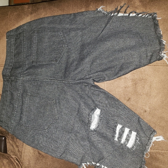 Waist Shorts - Picture 2 of 3